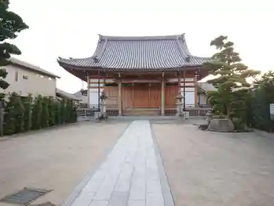 西照寺の本殿・本堂