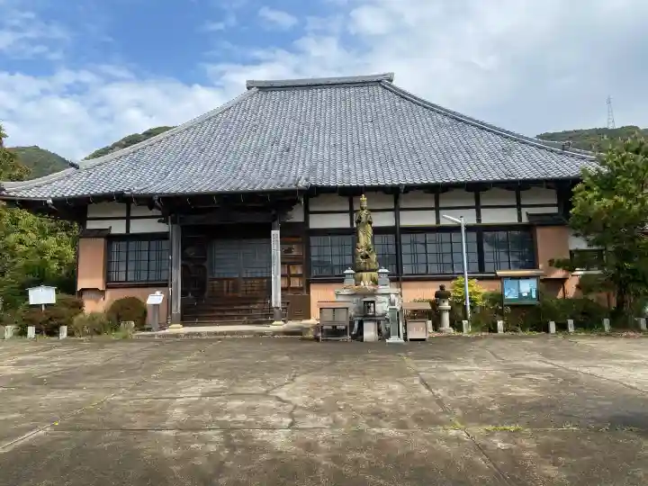 安楽寺の{uncategorized: "未分類", other: "その他", undefined: "問題あり", building: "その他建物", grave: "お墓", sacred_gate: "鳥居", guardian: "狛犬", statue: "像", buddha: "仏像", history: "歴史", nature: "自然", garden: "庭園", animal: "動物", pagoda: "塔", temizu: "手水舎", mountain_gate: "山門・神門", sanctuary: "本殿・本堂", subordinate: "末社・摂社", art: "芸術", scenery: "景色", jizo: "地蔵", ema: "絵馬", goshuin: "御朱印", omikuji: "おみくじ", items: "授与品その他", amulet: "お守り", goshuincho: "御朱印帳", eats: "食事", festival: "お祭り", votive_dance: "神楽", shichigosan: "七五三参", wedding: "結婚式", experience: "体験その他", initially: "初詣", around: "周辺", anti_infection: "感染症対策"}