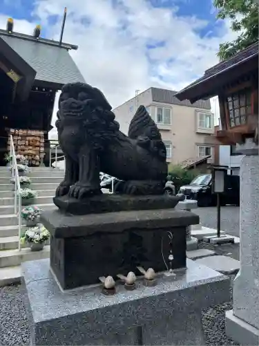 札幌諏訪神社の狛犬