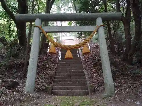 神明社の鳥居