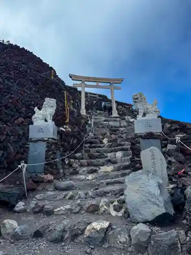 富士山頂上浅間大社奥宮(静岡県)