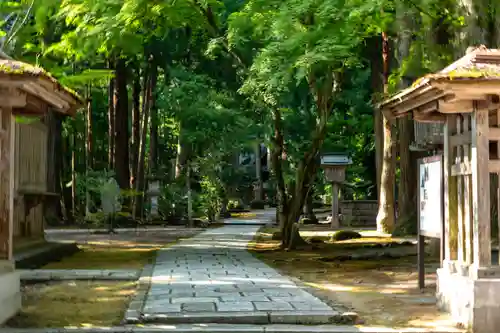 雄山神社中宮祈願殿(富山県)