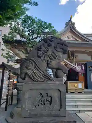 穏田神社の狛犬