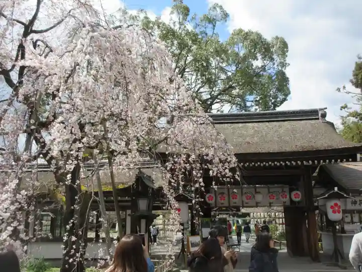 平野神社の山門・神門