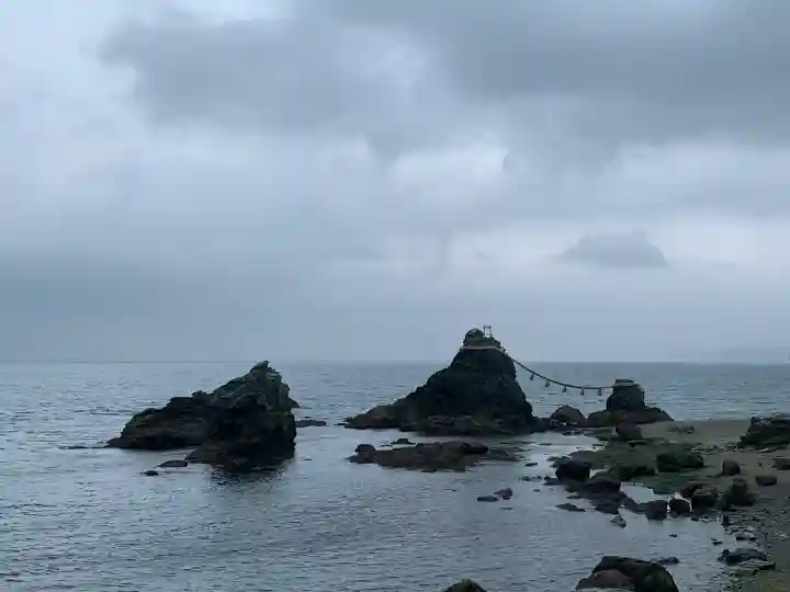 二見興玉神社の{uncategorized: "未分類", other: "その他", undefined: "問題あり", building: "その他建物", grave: "お墓", sacred_gate: "鳥居", guardian: "狛犬", statue: "像", buddha: "仏像", history: "歴史", nature: "自然", garden: "庭園", animal: "動物", pagoda: "塔", temizu: "手水舎", mountain_gate: "山門・神門", sanctuary: "本殿・本堂", subordinate: "末社・摂社", art: "芸術", scenery: "景色", jizo: "地蔵", ema: "絵馬", goshuin: "御朱印", omikuji: "おみくじ", items: "授与品その他", amulet: "お守り", goshuincho: "御朱印帳", eats: "食事", festival: "お祭り", votive_dance: "神楽", shichigosan: "七五三参", wedding: "結婚式", experience: "体験その他", initially: "初詣", around: "周辺", anti_infection: "感染症対策"}
