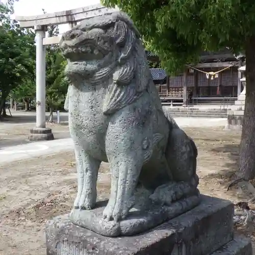 櫟原神社の狛犬