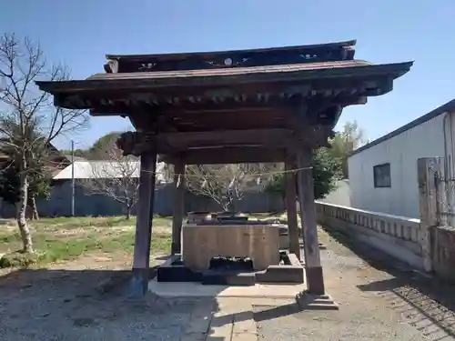 古尾谷八幡神社の手水