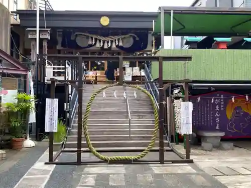 菊名神社の山門