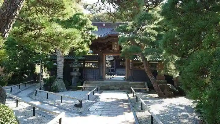 本蓮寺の山門・神門