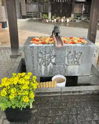 川越八幡宮の{uncategorized: "未分類", other: "その他", undefined: "問題あり", building: "その他建物", grave: "お墓", sacred_gate: "鳥居", guardian: "狛犬", statue: "像", buddha: "仏像", history: "歴史", nature: "自然", garden: "庭園", animal: "動物", pagoda: "塔", temizu: "手水舎", mountain_gate: "山門・神門", sanctuary: "本殿・本堂", subordinate: "末社・摂社", art: "芸術", scenery: "景色", jizo: "地蔵", ema: "絵馬", goshuin: "御朱印", omikuji: "おみくじ", items: "授与品その他", amulet: "お守り", goshuincho: "御朱印帳", eats: "食事", festival: "お祭り", votive_dance: "神楽", shichigosan: "七五三参", wedding: "結婚式", experience: "体験その他", initially: "初詣", around: "周辺", anti_infection: "感染症対策"}