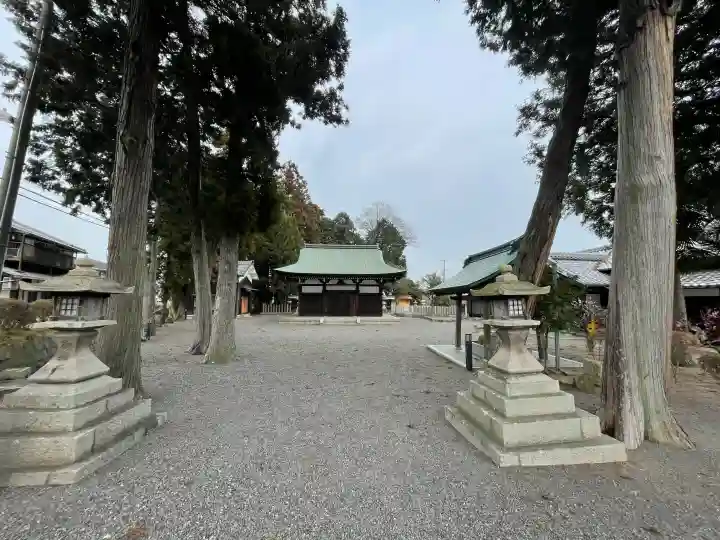總社神社の{uncategorized: "未分類", other: "その他", undefined: "問題あり", building: "その他建物", grave: "お墓", sacred_gate: "鳥居", guardian: "狛犬", statue: "像", buddha: "仏像", history: "歴史", nature: "自然", garden: "庭園", animal: "動物", pagoda: "塔", temizu: "手水舎", mountain_gate: "山門・神門", sanctuary: "本殿・本堂", subordinate: "末社・摂社", art: "芸術", scenery: "景色", jizo: "地蔵", ema: "絵馬", goshuin: "御朱印", omikuji: "おみくじ", items: "授与品その他", amulet: "お守り", goshuincho: "御朱印帳", eats: "食事", festival: "お祭り", votive_dance: "神楽", shichigosan: "七五三参", wedding: "結婚式", experience: "体験その他", initially: "初詣", around: "周辺", anti_infection: "感染症対策"}