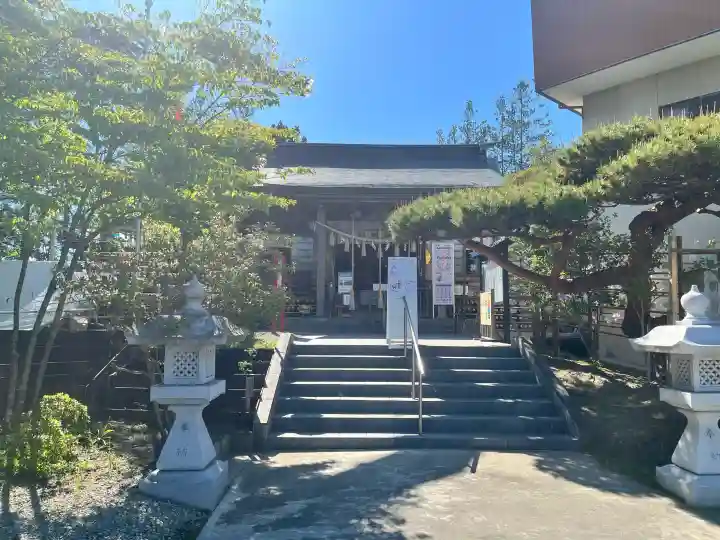 仙台八坂神社の{uncategorized: "未分類", other: "その他", undefined: "問題あり", building: "その他建物", grave: "お墓", sacred_gate: "鳥居", guardian: "狛犬", statue: "像", buddha: "仏像", history: "歴史", nature: "自然", garden: "庭園", animal: "動物", pagoda: "塔", temizu: "手水舎", mountain_gate: "山門・神門", sanctuary: "本殿・本堂", subordinate: "末社・摂社", art: "芸術", scenery: "景色", jizo: "地蔵", ema: "絵馬", goshuin: "御朱印", omikuji: "おみくじ", items: "授与品その他", amulet: "お守り", goshuincho: "御朱印帳", eats: "食事", festival: "お祭り", votive_dance: "神楽", shichigosan: "七五三参", wedding: "結婚式", experience: "体験その他", initially: "初詣", around: "周辺", anti_infection: "感染症対策"}