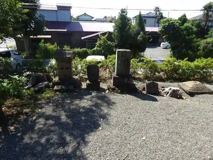 中瀬大神の建物その他