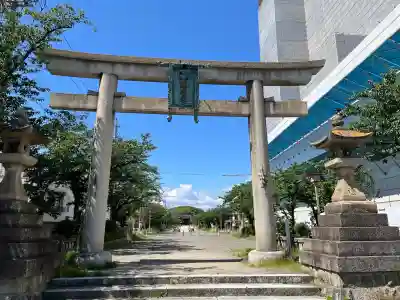 尾張大國霊神社(国府宮)の{uncategorized: "未分類", other: "その他", undefined: "問題あり", building: "その他建物", grave: "お墓", sacred_gate: "鳥居", guardian: "狛犬", statue: "像", buddha: "仏像", history: "歴史", nature: "自然", garden: "庭園", animal: "動物", pagoda: "塔", temizu: "手水舎", mountain_gate: "山門・神門", sanctuary: "本殿・本堂", subordinate: "末社・摂社", art: "芸術", scenery: "景色", jizo: "地蔵", ema: "絵馬", goshuin: "御朱印", omikuji: "おみくじ", items: "授与品その他", amulet: "お守り", goshuincho: "御朱印帳", eats: "食事", festival: "お祭り", votive_dance: "神楽", shichigosan: "七五三参", wedding: "結婚式", experience: "体験その他", initially: "初詣", around: "周辺", anti_infection: "感染症対策"}