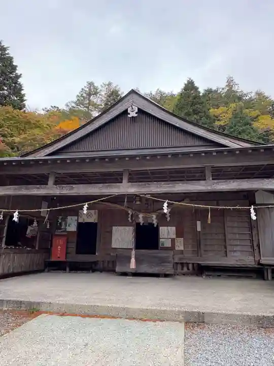 劔山本宮宝蔵石神社(徳島県)