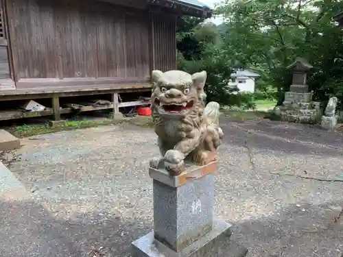 金氣神社の狛犬