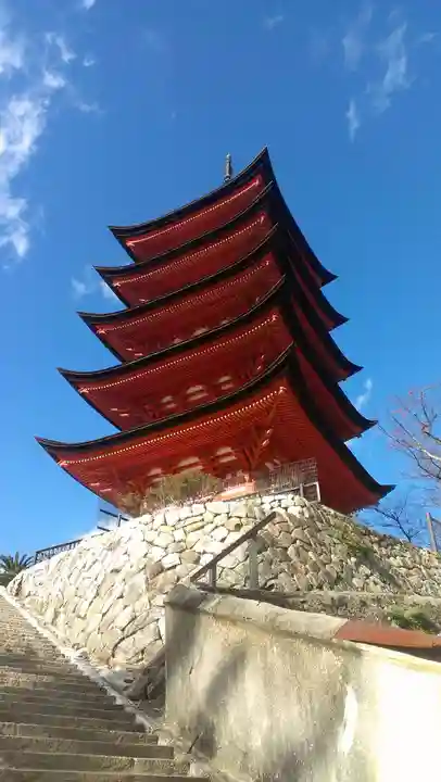 厳島神社の塔