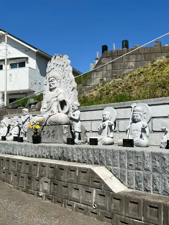 正善寺の{uncategorized: "未分類", other: "その他", undefined: "問題あり", building: "その他建物", grave: "お墓", sacred_gate: "鳥居", guardian: "狛犬", statue: "像", buddha: "仏像", history: "歴史", nature: "自然", garden: "庭園", animal: "動物", pagoda: "塔", temizu: "手水舎", mountain_gate: "山門・神門", sanctuary: "本殿・本堂", subordinate: "末社・摂社", art: "芸術", scenery: "景色", jizo: "地蔵", ema: "絵馬", goshuin: "御朱印", omikuji: "おみくじ", items: "授与品その他", amulet: "お守り", goshuincho: "御朱印帳", eats: "食事", festival: "お祭り", votive_dance: "神楽", shichigosan: "七五三参", wedding: "結婚式", experience: "体験その他", initially: "初詣", around: "周辺", anti_infection: "感染症対策"}