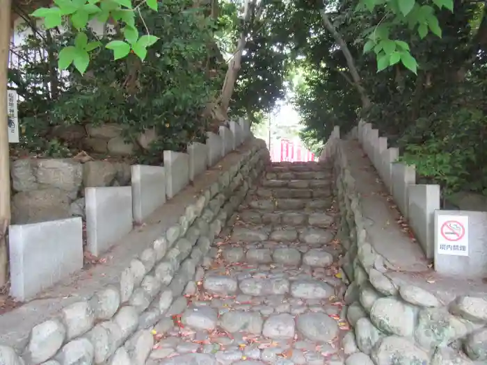 鵜森神社の建物その他