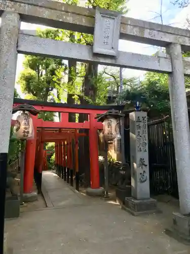 花園稲荷神社の鳥居