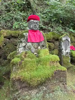 慈雲寺（並び地蔵　化け地蔵）(栃木県)