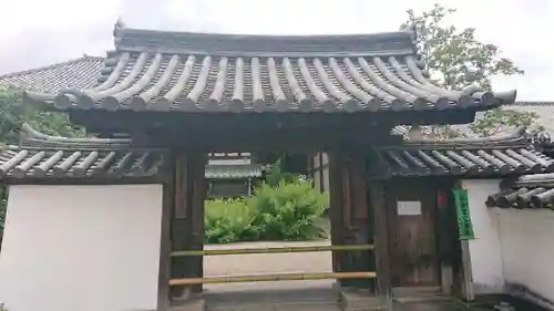 元興寺の山門・神門