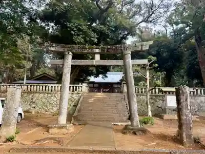 雨引千勝神社の{uncategorized: "未分類", other: "その他", undefined: "問題あり", building: "その他建物", grave: "お墓", sacred_gate: "鳥居", guardian: "狛犬", statue: "像", buddha: "仏像", history: "歴史", nature: "自然", garden: "庭園", animal: "動物", pagoda: "塔", temizu: "手水舎", mountain_gate: "山門・神門", sanctuary: "本殿・本堂", subordinate: "末社・摂社", art: "芸術", scenery: "景色", jizo: "地蔵", ema: "絵馬", goshuin: "御朱印", omikuji: "おみくじ", items: "授与品その他", amulet: "お守り", goshuincho: "御朱印帳", eats: "食事", festival: "お祭り", votive_dance: "神楽", shichigosan: "七五三参", wedding: "結婚式", experience: "体験その他", initially: "初詣", around: "周辺", anti_infection: "感染症対策"}