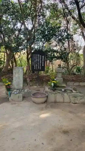 大御堂寺（野間大坊）の{uncategorized: "未分類", other: "その他", undefined: "問題あり", building: "その他建物", grave: "お墓", sacred_gate: "鳥居", guardian: "狛犬", statue: "像", buddha: "仏像", history: "歴史", nature: "自然", garden: "庭園", animal: "動物", pagoda: "塔", temizu: "手水舎", mountain_gate: "山門・神門", sanctuary: "本殿・本堂", subordinate: "末社・摂社", art: "芸術", scenery: "景色", jizo: "地蔵", ema: "絵馬", goshuin: "御朱印", omikuji: "おみくじ", items: "授与品その他", amulet: "お守り", goshuincho: "御朱印帳", eats: "食事", festival: "お祭り", votive_dance: "神楽", shichigosan: "七五三参", wedding: "結婚式", experience: "体験その他", initially: "初詣", around: "周辺", anti_infection: "感染症対策"}