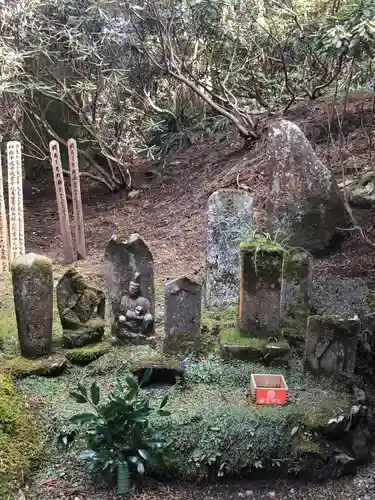 御岩神社の仏像