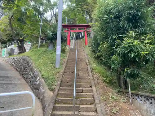 諏訪神社の鳥居