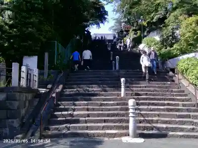 池上本門寺の{uncategorized: "未分類", other: "その他", undefined: "問題あり", building: "その他建物", grave: "お墓", sacred_gate: "鳥居", guardian: "狛犬", statue: "像", buddha: "仏像", history: "歴史", nature: "自然", garden: "庭園", animal: "動物", pagoda: "塔", temizu: "手水舎", mountain_gate: "山門・神門", sanctuary: "本殿・本堂", subordinate: "末社・摂社", art: "芸術", scenery: "景色", jizo: "地蔵", ema: "絵馬", goshuin: "御朱印", omikuji: "おみくじ", items: "授与品その他", amulet: "お守り", goshuincho: "御朱印帳", eats: "食事", festival: "お祭り", votive_dance: "神楽", shichigosan: "七五三参", wedding: "結婚式", experience: "体験その他", initially: "初詣", around: "周辺", anti_infection: "感染症対策"}
