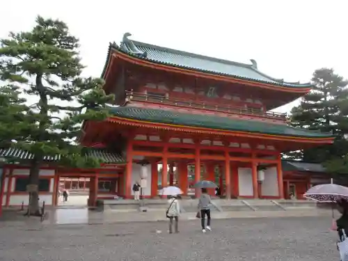 平安神宮の山門