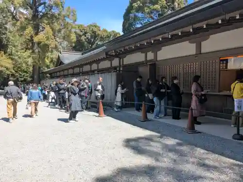 伊勢神宮外宮（豊受大神宮）の{uncategorized: "未分類", other: "その他", undefined: "問題あり", building: "その他建物", grave: "お墓", sacred_gate: "鳥居", guardian: "狛犬", statue: "像", buddha: "仏像", history: "歴史", nature: "自然", garden: "庭園", animal: "動物", pagoda: "塔", temizu: "手水舎", mountain_gate: "山門・神門", sanctuary: "本殿・本堂", subordinate: "末社・摂社", art: "芸術", scenery: "景色", jizo: "地蔵", ema: "絵馬", goshuin: "御朱印", omikuji: "おみくじ", items: "授与品その他", amulet: "お守り", goshuincho: "御朱印帳", eats: "食事", festival: "お祭り", votive_dance: "神楽", shichigosan: "七五三参", wedding: "結婚式", experience: "体験その他", initially: "初詣", around: "周辺", anti_infection: "感染症対策"}