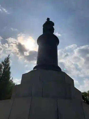 靖國神社の像