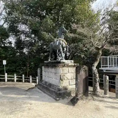 八劔神社(大森)の狛犬
