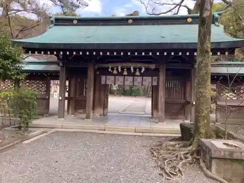 山内神社の山門・神門