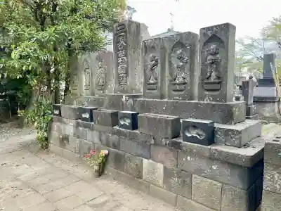 永泉寺の{uncategorized: "未分類", other: "その他", undefined: "問題あり", building: "その他建物", grave: "お墓", sacred_gate: "鳥居", guardian: "狛犬", statue: "像", buddha: "仏像", history: "歴史", nature: "自然", garden: "庭園", animal: "動物", pagoda: "塔", temizu: "手水舎", mountain_gate: "山門・神門", sanctuary: "本殿・本堂", subordinate: "末社・摂社", art: "芸術", scenery: "景色", jizo: "地蔵", ema: "絵馬", goshuin: "御朱印", omikuji: "おみくじ", items: "授与品その他", amulet: "お守り", goshuincho: "御朱印帳", eats: "食事", festival: "お祭り", votive_dance: "神楽", shichigosan: "七五三参", wedding: "結婚式", experience: "体験その他", initially: "初詣", around: "周辺", anti_infection: "感染症対策"}