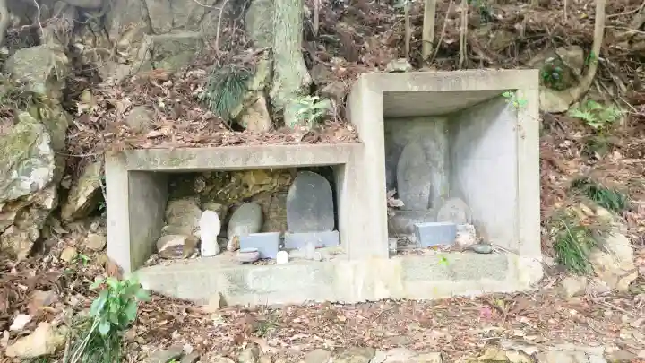 城山観音堂の{uncategorized: "未分類", other: "その他", undefined: "問題あり", building: "その他建物", grave: "お墓", sacred_gate: "鳥居", guardian: "狛犬", statue: "像", buddha: "仏像", history: "歴史", nature: "自然", garden: "庭園", animal: "動物", pagoda: "塔", temizu: "手水舎", mountain_gate: "山門・神門", sanctuary: "本殿・本堂", subordinate: "末社・摂社", art: "芸術", scenery: "景色", jizo: "地蔵", ema: "絵馬", goshuin: "御朱印", omikuji: "おみくじ", items: "授与品その他", amulet: "お守り", goshuincho: "御朱印帳", eats: "食事", festival: "お祭り", votive_dance: "神楽", shichigosan: "七五三参", wedding: "結婚式", experience: "体験その他", initially: "初詣", around: "周辺", anti_infection: "感染症対策"}
