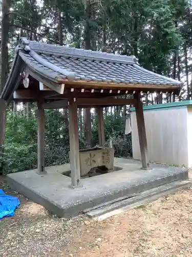 三明神社の手水舎