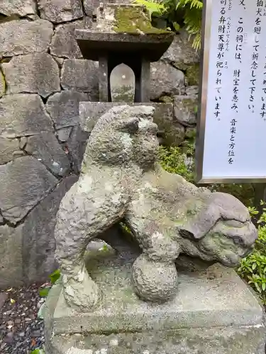 鎮西大社諏訪神社の{uncategorized: "未分類", other: "その他", undefined: "問題あり", building: "その他建物", grave: "お墓", sacred_gate: "鳥居", guardian: "狛犬", statue: "像", buddha: "仏像", history: "歴史", nature: "自然", garden: "庭園", animal: "動物", pagoda: "塔", temizu: "手水舎", mountain_gate: "山門・神門", sanctuary: "本殿・本堂", subordinate: "末社・摂社", art: "芸術", scenery: "景色", jizo: "地蔵", ema: "絵馬", goshuin: "御朱印", omikuji: "おみくじ", items: "授与品その他", amulet: "お守り", goshuincho: "御朱印帳", eats: "食事", festival: "お祭り", votive_dance: "神楽", shichigosan: "七五三参", wedding: "結婚式", experience: "体験その他", initially: "初詣", around: "周辺", anti_infection: "感染症対策"}