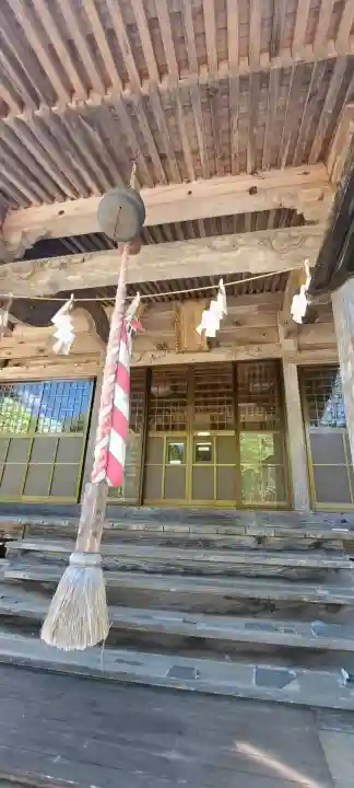 熊野神社の{uncategorized: "未分類", other: "その他", undefined: "問題あり", building: "その他建物", grave: "お墓", sacred_gate: "鳥居", guardian: "狛犬", statue: "像", buddha: "仏像", history: "歴史", nature: "自然", garden: "庭園", animal: "動物", pagoda: "塔", temizu: "手水舎", mountain_gate: "山門・神門", sanctuary: "本殿・本堂", subordinate: "末社・摂社", art: "芸術", scenery: "景色", jizo: "地蔵", ema: "絵馬", goshuin: "御朱印", omikuji: "おみくじ", items: "授与品その他", amulet: "お守り", goshuincho: "御朱印帳", eats: "食事", festival: "お祭り", votive_dance: "神楽", shichigosan: "七五三参", wedding: "結婚式", experience: "体験その他", initially: "初詣", around: "周辺", anti_infection: "感染症対策"}