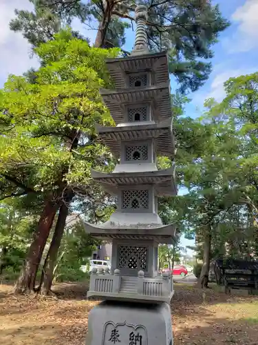 諏訪神社の塔