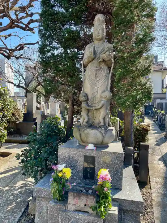 本納寺の{uncategorized: "未分類", other: "その他", undefined: "問題あり", building: "その他建物", grave: "お墓", sacred_gate: "鳥居", guardian: "狛犬", statue: "像", buddha: "仏像", history: "歴史", nature: "自然", garden: "庭園", animal: "動物", pagoda: "塔", temizu: "手水舎", mountain_gate: "山門・神門", sanctuary: "本殿・本堂", subordinate: "末社・摂社", art: "芸術", scenery: "景色", jizo: "地蔵", ema: "絵馬", goshuin: "御朱印", omikuji: "おみくじ", items: "授与品その他", amulet: "お守り", goshuincho: "御朱印帳", eats: "食事", festival: "お祭り", votive_dance: "神楽", shichigosan: "七五三参", wedding: "結婚式", experience: "体験その他", initially: "初詣", around: "周辺", anti_infection: "感染症対策"}