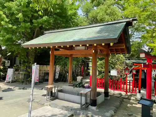 新田神社の手水舎
