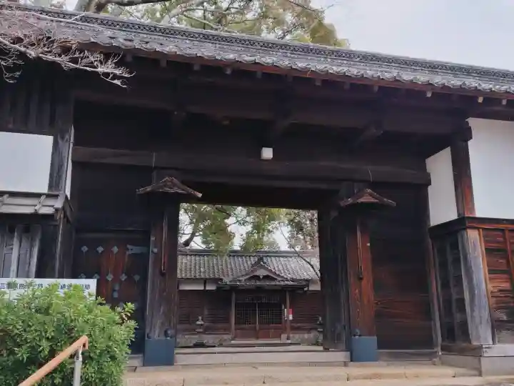寿栄神社の{uncategorized: "未分類", other: "その他", undefined: "問題あり", building: "その他建物", grave: "お墓", sacred_gate: "鳥居", guardian: "狛犬", statue: "像", buddha: "仏像", history: "歴史", nature: "自然", garden: "庭園", animal: "動物", pagoda: "塔", temizu: "手水舎", mountain_gate: "山門・神門", sanctuary: "本殿・本堂", subordinate: "末社・摂社", art: "芸術", scenery: "景色", jizo: "地蔵", ema: "絵馬", goshuin: "御朱印", omikuji: "おみくじ", items: "授与品その他", amulet: "お守り", goshuincho: "御朱印帳", eats: "食事", festival: "お祭り", votive_dance: "神楽", shichigosan: "七五三参", wedding: "結婚式", experience: "体験その他", initially: "初詣", around: "周辺", anti_infection: "感染症対策"}