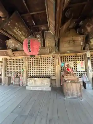 観福寺の{uncategorized: "未分類", other: "その他", undefined: "問題あり", building: "その他建物", grave: "お墓", sacred_gate: "鳥居", guardian: "狛犬", statue: "像", buddha: "仏像", history: "歴史", nature: "自然", garden: "庭園", animal: "動物", pagoda: "塔", temizu: "手水舎", mountain_gate: "山門・神門", sanctuary: "本殿・本堂", subordinate: "末社・摂社", art: "芸術", scenery: "景色", jizo: "地蔵", ema: "絵馬", goshuin: "御朱印", omikuji: "おみくじ", items: "授与品その他", amulet: "お守り", goshuincho: "御朱印帳", eats: "食事", festival: "お祭り", votive_dance: "神楽", shichigosan: "七五三参", wedding: "結婚式", experience: "体験その他", initially: "初詣", around: "周辺", anti_infection: "感染症対策"}