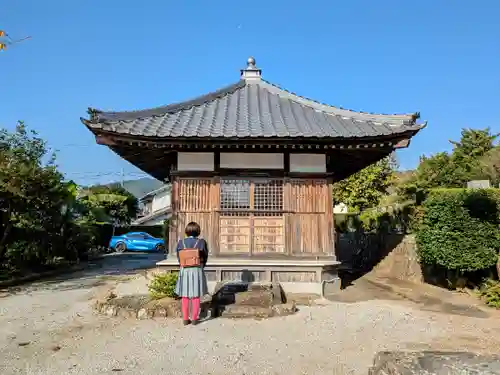 玉洞寺の本殿