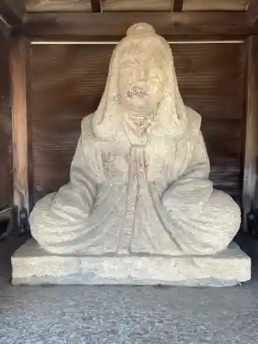 八幡神社の{uncategorized: "未分類", other: "その他", undefined: "問題あり", building: "その他建物", grave: "お墓", sacred_gate: "鳥居", guardian: "狛犬", statue: "像", buddha: "仏像", history: "歴史", nature: "自然", garden: "庭園", animal: "動物", pagoda: "塔", temizu: "手水舎", mountain_gate: "山門・神門", sanctuary: "本殿・本堂", subordinate: "末社・摂社", art: "芸術", scenery: "景色", jizo: "地蔵", ema: "絵馬", goshuin: "御朱印", omikuji: "おみくじ", items: "授与品その他", amulet: "お守り", goshuincho: "御朱印帳", eats: "食事", festival: "お祭り", votive_dance: "神楽", shichigosan: "七五三参", wedding: "結婚式", experience: "体験その他", initially: "初詣", around: "周辺", anti_infection: "感染症対策"}