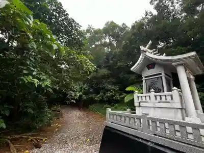 尖閣神社の{uncategorized: "未分類", other: "その他", undefined: "問題あり", building: "その他建物", grave: "お墓", sacred_gate: "鳥居", guardian: "狛犬", statue: "像", buddha: "仏像", history: "歴史", nature: "自然", garden: "庭園", animal: "動物", pagoda: "塔", temizu: "手水舎", mountain_gate: "山門・神門", sanctuary: "本殿・本堂", subordinate: "末社・摂社", art: "芸術", scenery: "景色", jizo: "地蔵", ema: "絵馬", goshuin: "御朱印", omikuji: "おみくじ", items: "授与品その他", amulet: "お守り", goshuincho: "御朱印帳", eats: "食事", festival: "お祭り", votive_dance: "神楽", shichigosan: "七五三参", wedding: "結婚式", experience: "体験その他", initially: "初詣", around: "周辺", anti_infection: "感染症対策"}