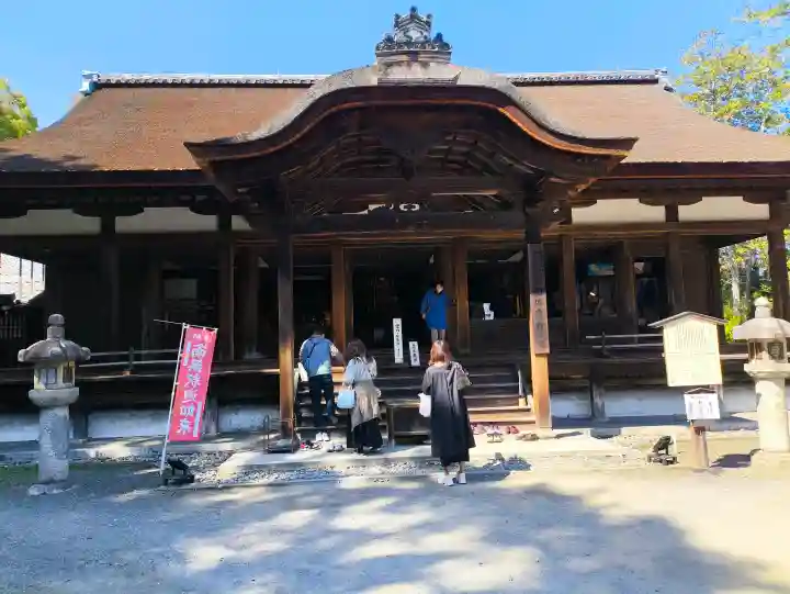園城寺(三井寺)の{uncategorized: "未分類", other: "その他", undefined: "問題あり", building: "その他建物", grave: "お墓", sacred_gate: "鳥居", guardian: "狛犬", statue: "像", buddha: "仏像", history: "歴史", nature: "自然", garden: "庭園", animal: "動物", pagoda: "塔", temizu: "手水舎", mountain_gate: "山門・神門", sanctuary: "本殿・本堂", subordinate: "末社・摂社", art: "芸術", scenery: "景色", jizo: "地蔵", ema: "絵馬", goshuin: "御朱印", omikuji: "おみくじ", items: "授与品その他", amulet: "お守り", goshuincho: "御朱印帳", eats: "食事", festival: "お祭り", votive_dance: "神楽", shichigosan: "七五三参", wedding: "結婚式", experience: "体験その他", initially: "初詣", around: "周辺", anti_infection: "感染症対策"}